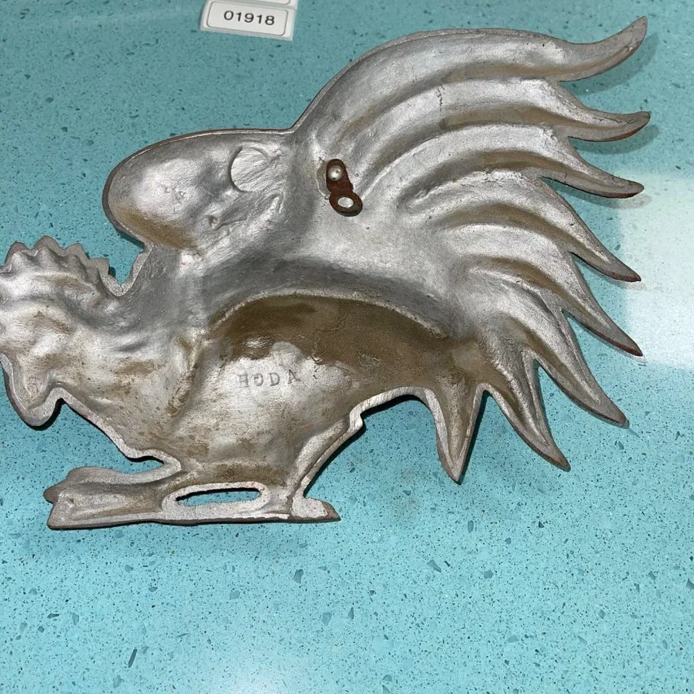 Hoda vintage metal